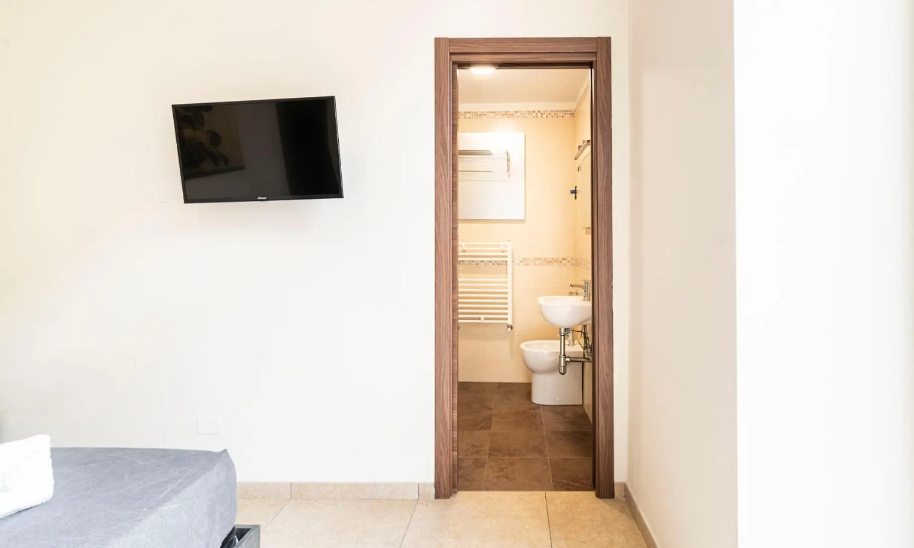 Corso 138 - Sleep & Fly - By Domusextra Bed & Breakfast Naples