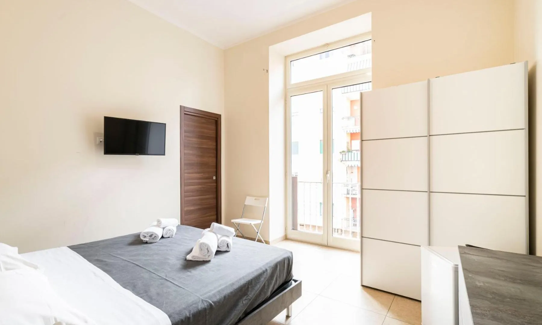 Corso 138 - Sleep & Fly - By Domusextra Bed & Breakfast Naples